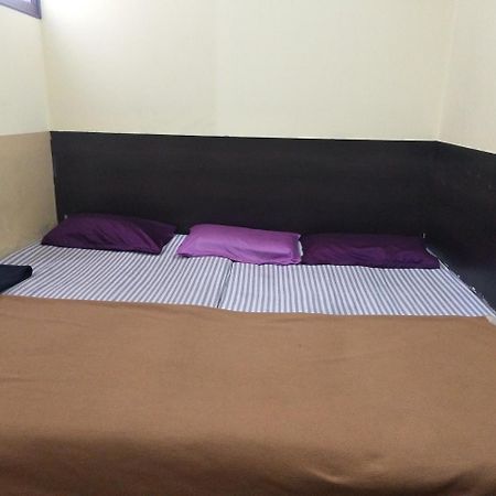 C.B Deluxe Lodge Bangalore Luaran gambar