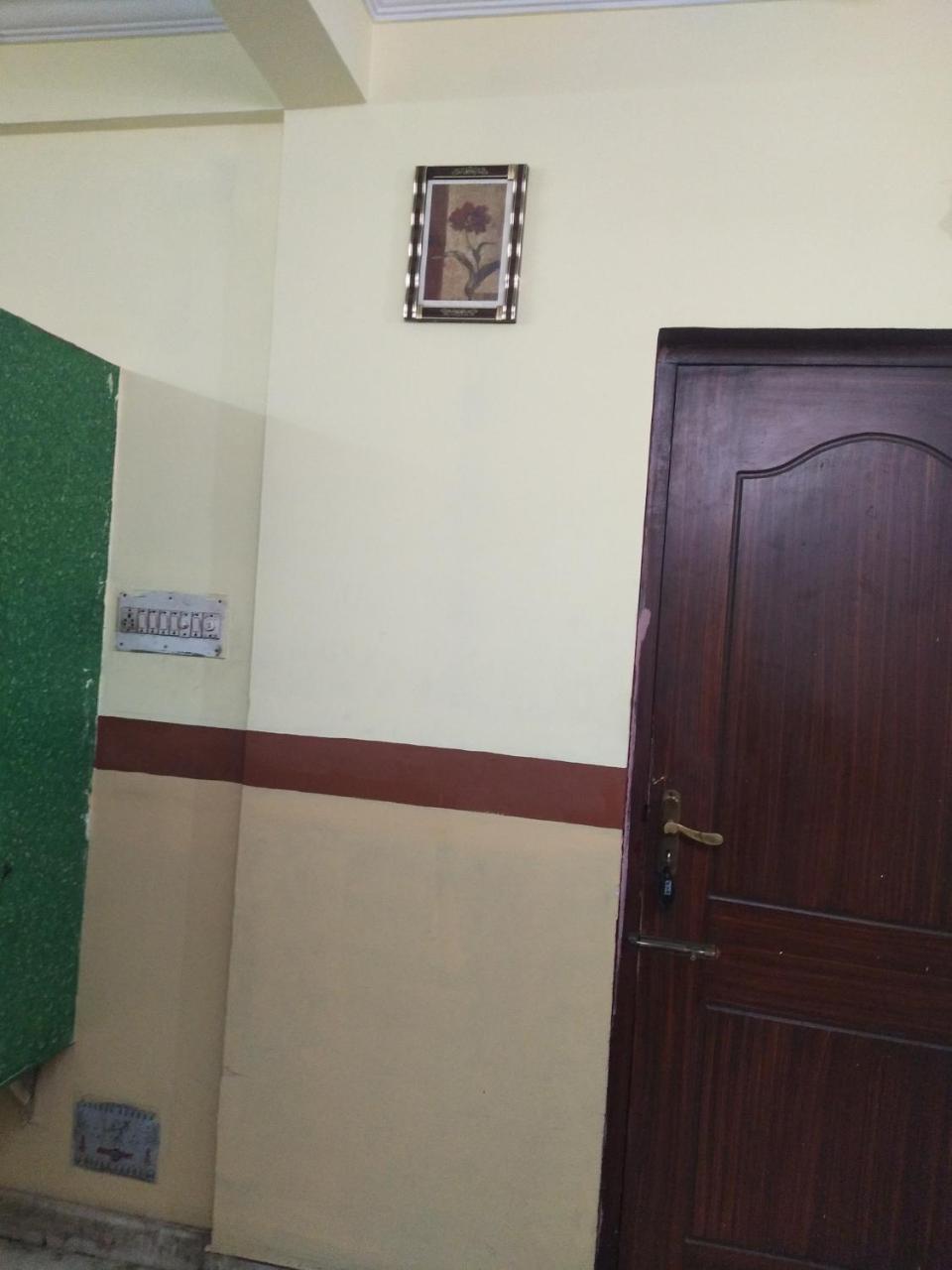 C.B Deluxe Lodge Bangalore Luaran gambar